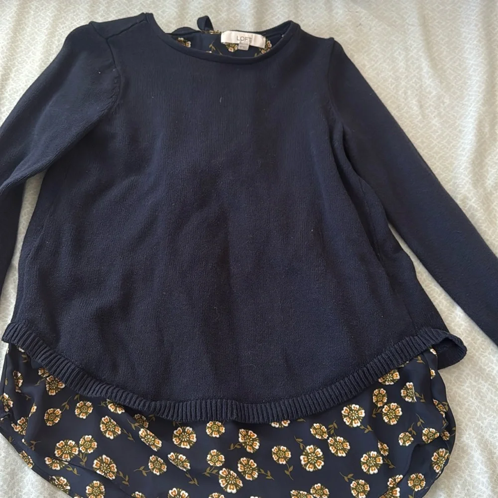 Sweater - Picture 1 of 6